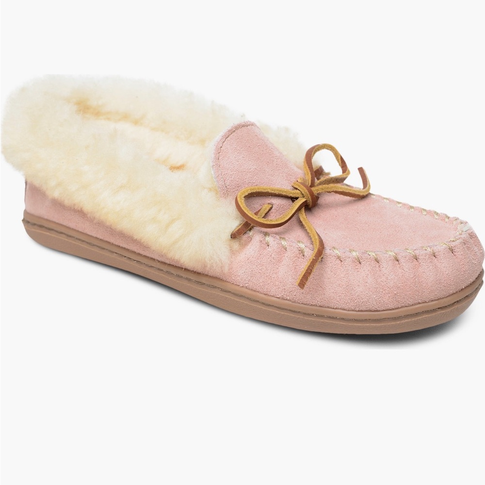 Cozy Pink Shearling house shoes - Picture 2 of 3